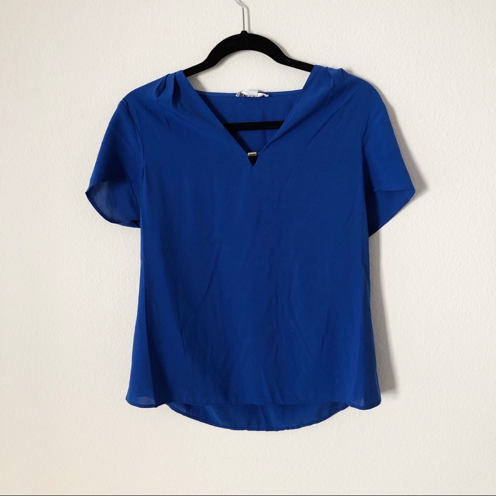 NWT Calvin Klein Blue Flowy Blouse (Small)